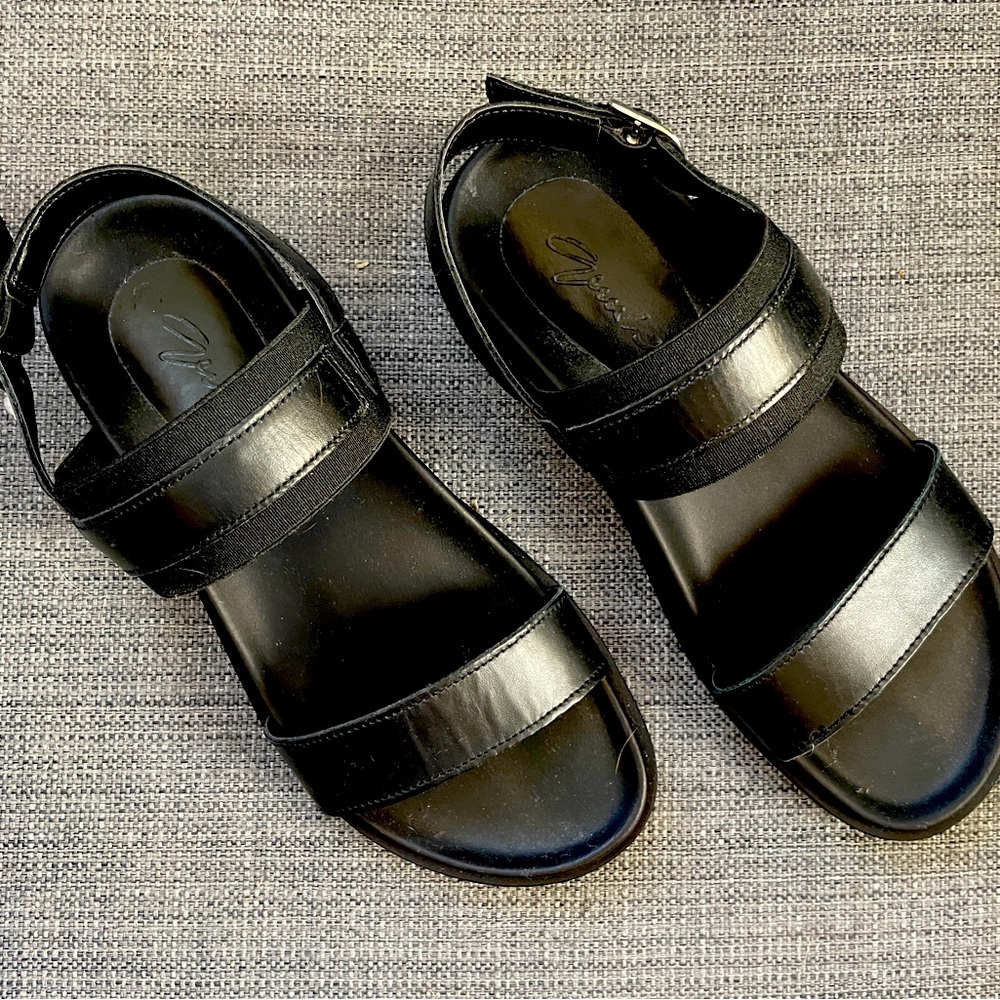 Black sandals. Dress up or down!
